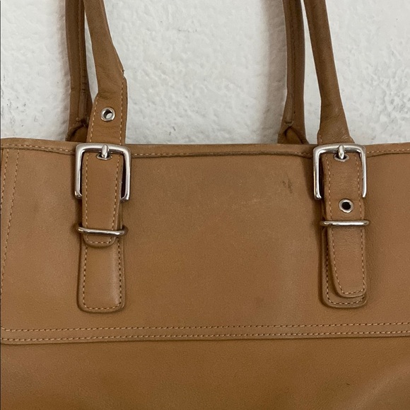 Vintage Coach Tan leather shoulder Handbag - Picture 9 of 13